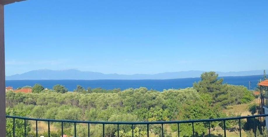 Vista Mare Villa Néa Irákleia Eksteriør billede