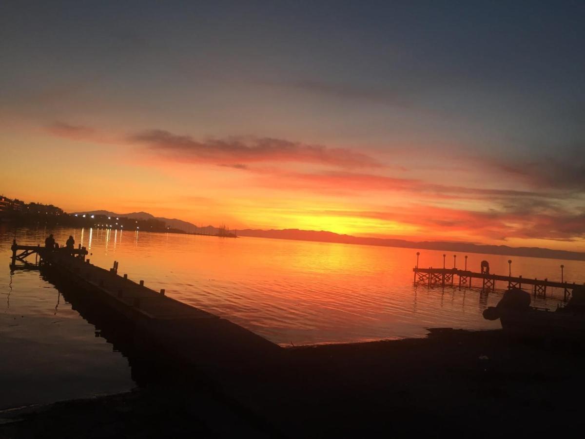Vista Mare Villa Néa Irákleia Eksteriør billede