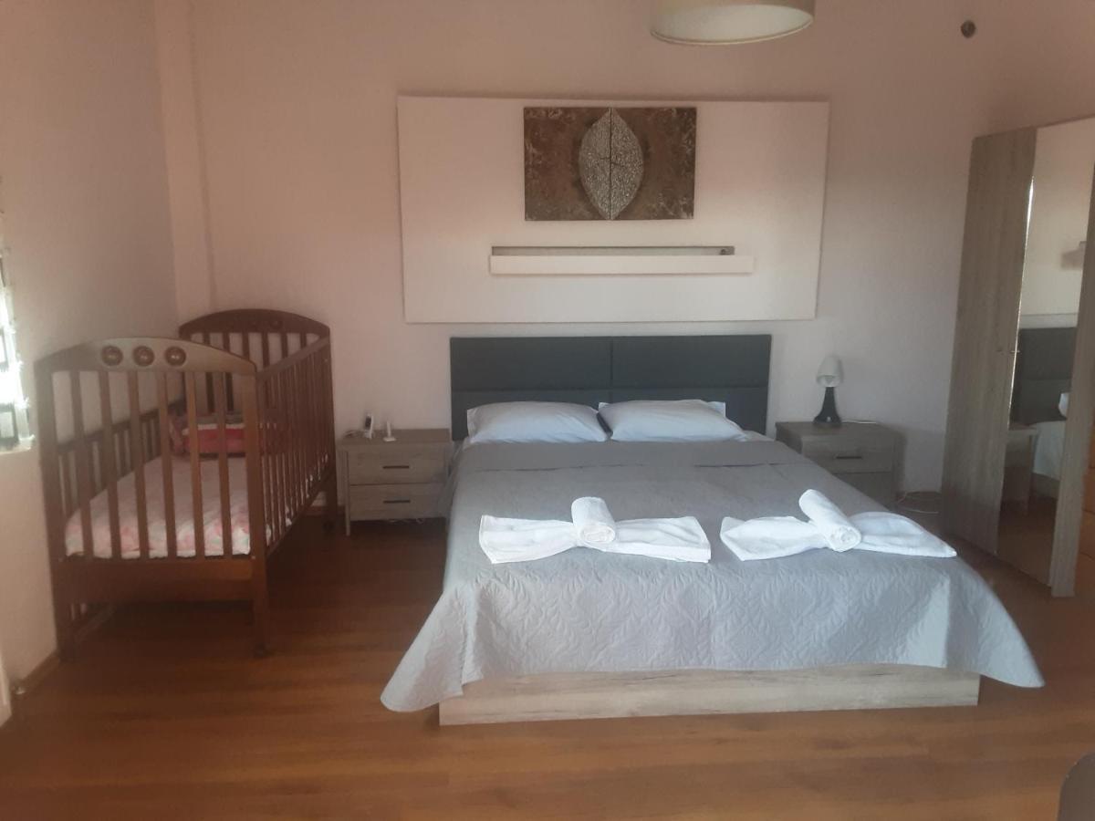 Vista Mare Villa Néa Irákleia Eksteriør billede