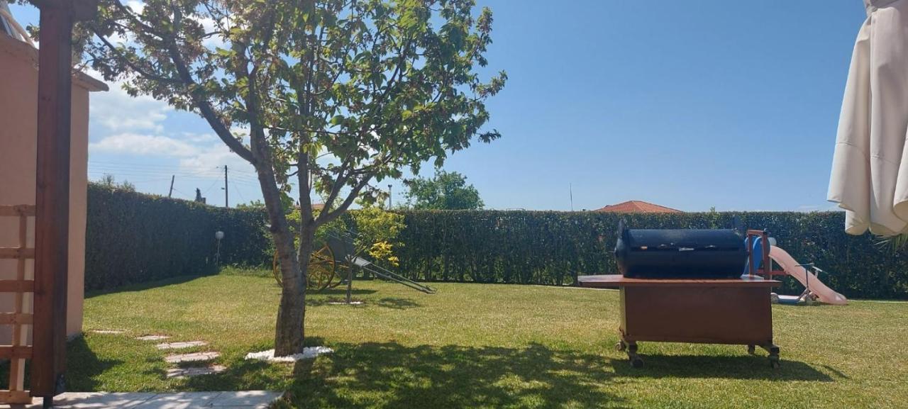 Vista Mare Villa Néa Irákleia Eksteriør billede