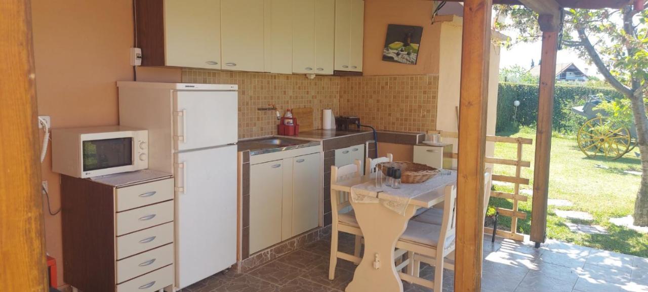 Vista Mare Villa Néa Irákleia Eksteriør billede