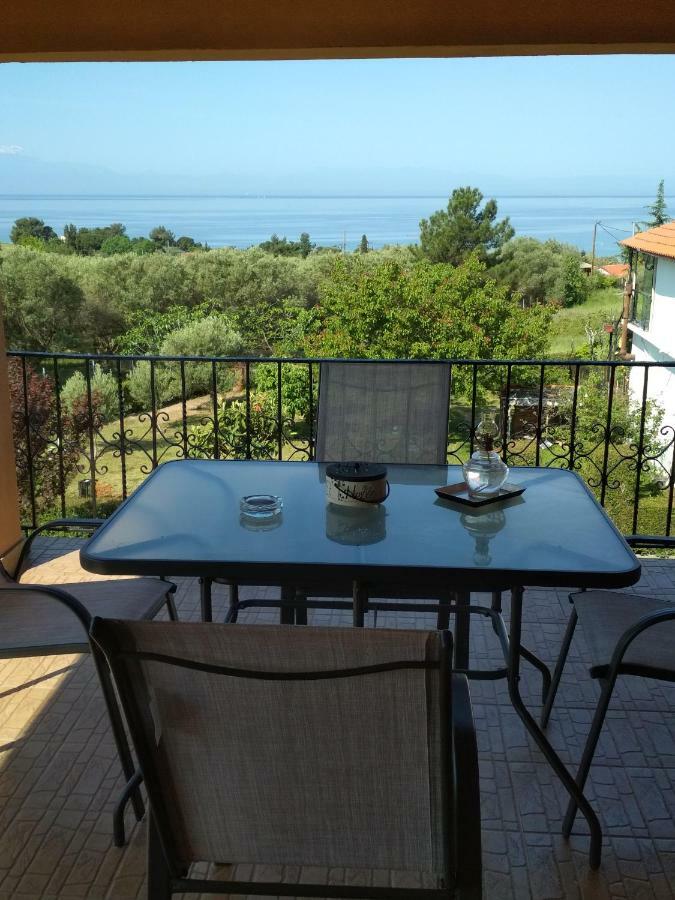Vista Mare Villa Néa Irákleia Eksteriør billede