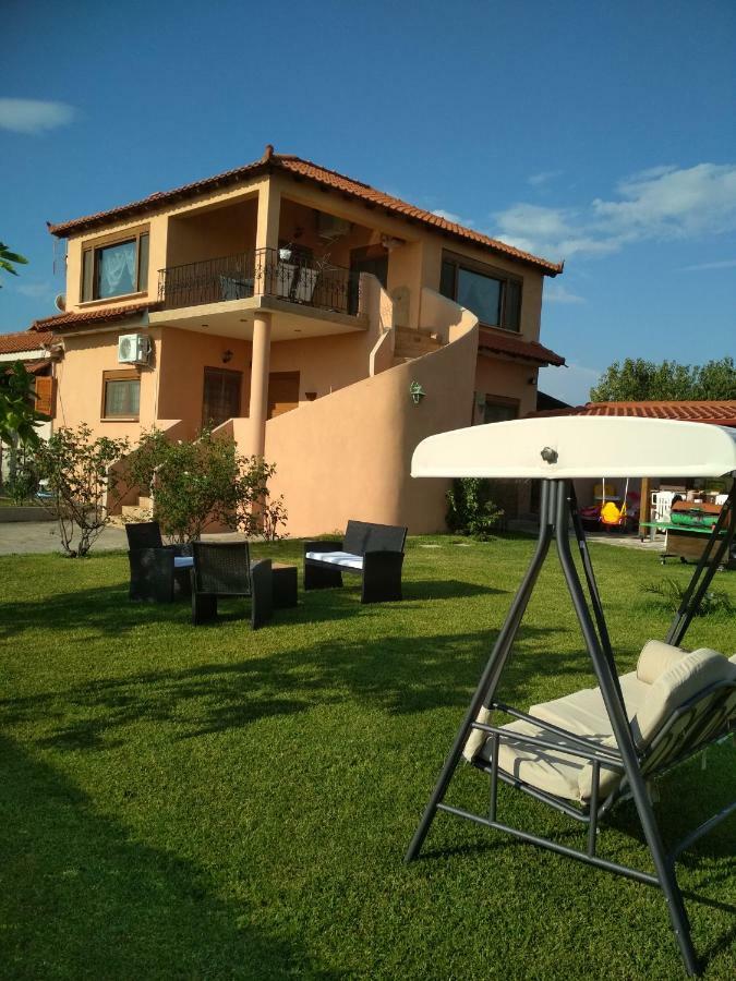 Vista Mare Villa Néa Irákleia Eksteriør billede